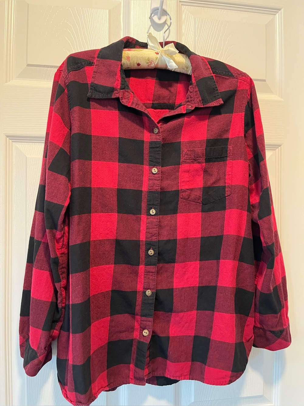 Sonoma Goods For Life 
Button Down Buffalo Plaid Shirt 
Size: Large